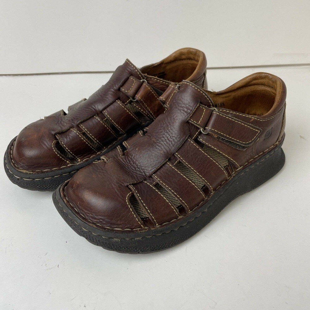 Born Fisherman Sandal Leather Men 7.5 W 8.5 Brown Close Toe Adjustable Buckle